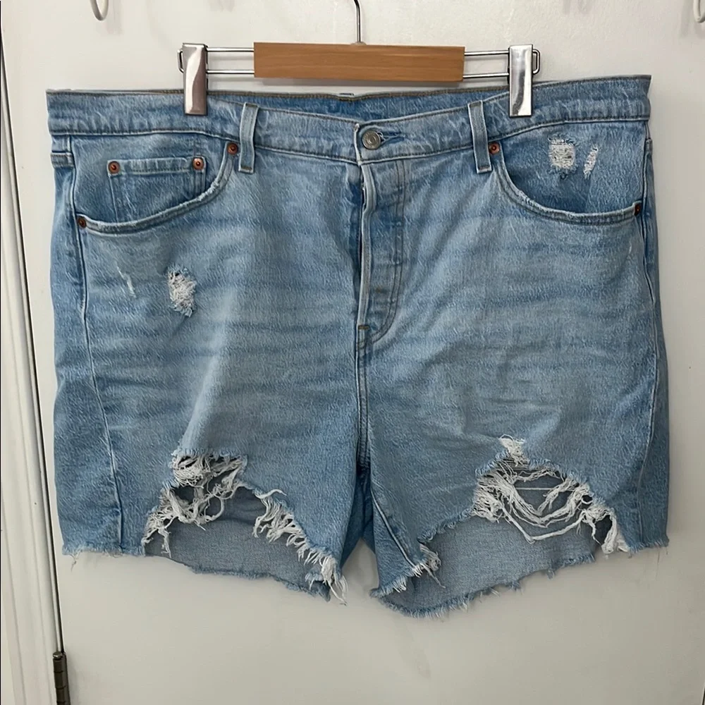 Levi's Women's 501 Cut Off Hem High Rise Shorts - Plus Size - Picture 2 of 8
